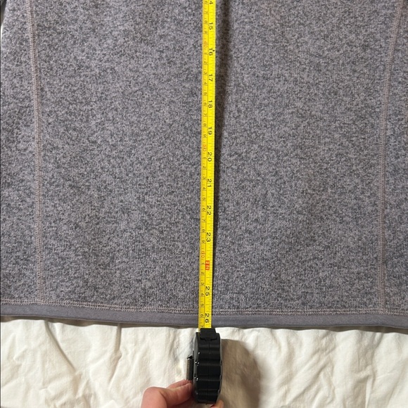 Patagonia Heathered Gray Fleece Pullover - Picture 4 of 10